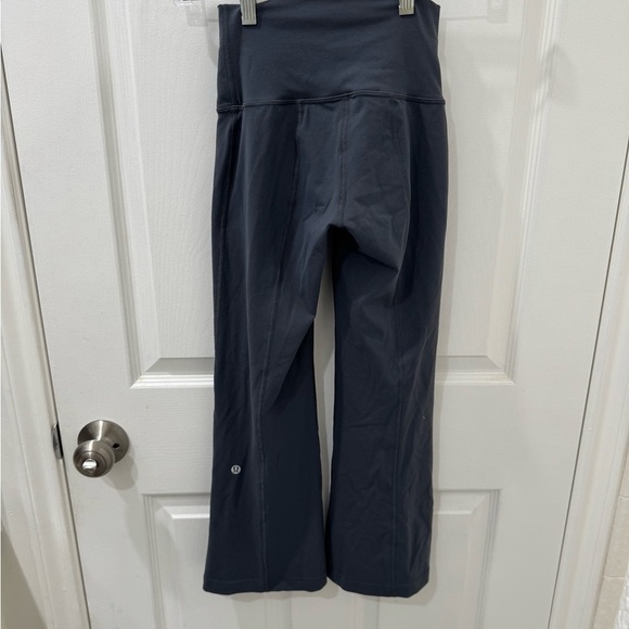 LULULEMON Grey Blue High Rise Capri Cropped Flair Work Out Pants - Picture 2 of 3